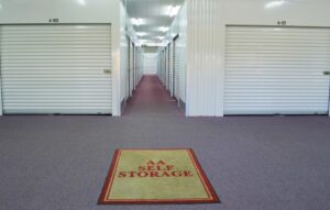 O-Int-CC-Mono-Rug-Units-Hall-scaled